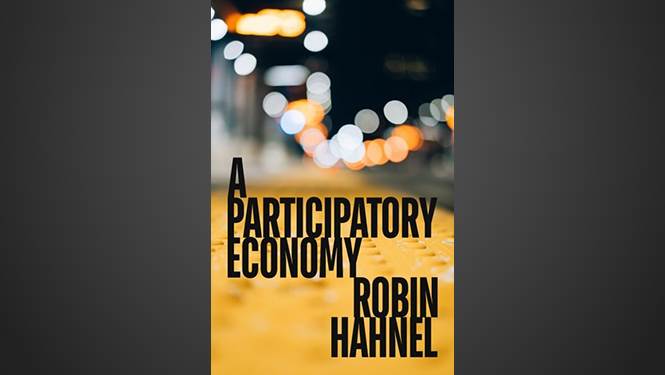 يقدم الاقتصادي "روبين هانيل" في كتابه الجديد "تخيُّل نموذج اقتصادي جديد بشكل جذري" مفهومًا جديدًا عن الاقتصاد، حيث يدعو إلى التخلص من النظم الاقتصادية القائمة، ولاسيما الرأسمالية، مع تجنب العودة إلى النظم الاقتصادية القديمة، مثل الشيوعية، حيث يدعو في كتابه إلى اقتصاد يقوم على ما يصفه بــ"الاشتراكية التحررية" (libertarian socialism).

